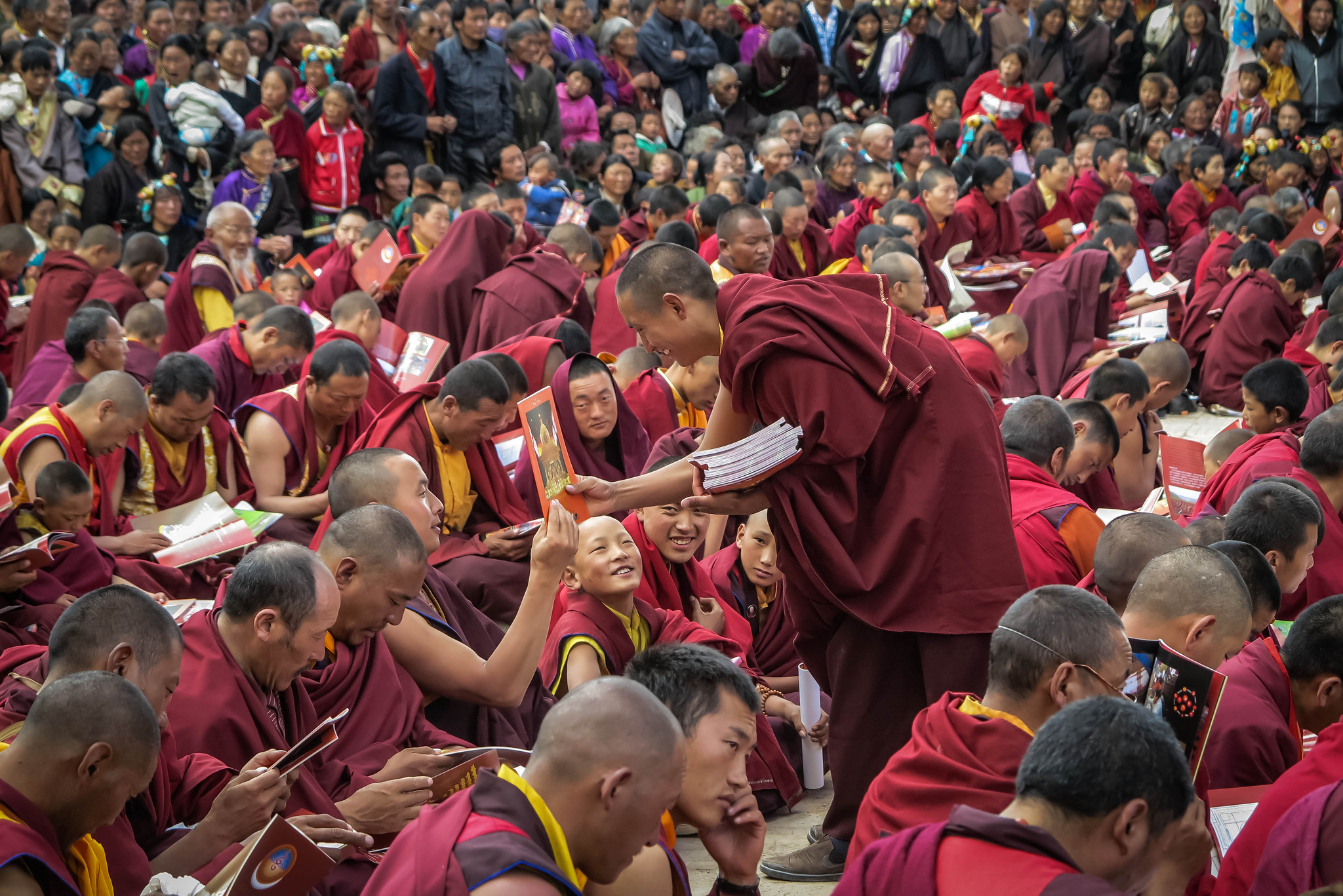 Что такое буддисты. Тибетский буддизм ламаизм. Ламаизм в буддизме. Махорага буддизм.